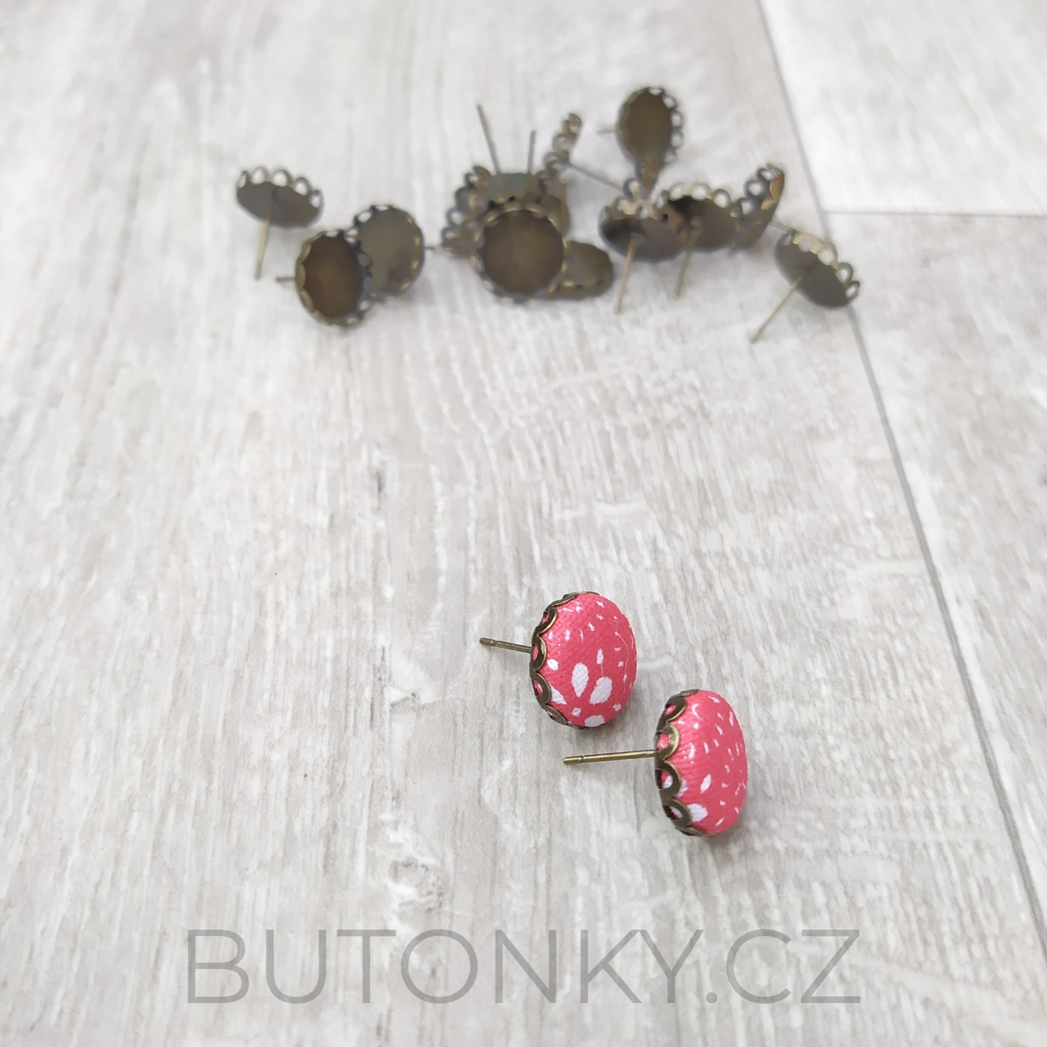 Puzeta ozdobná starobronz, 12 mm, 1 pár