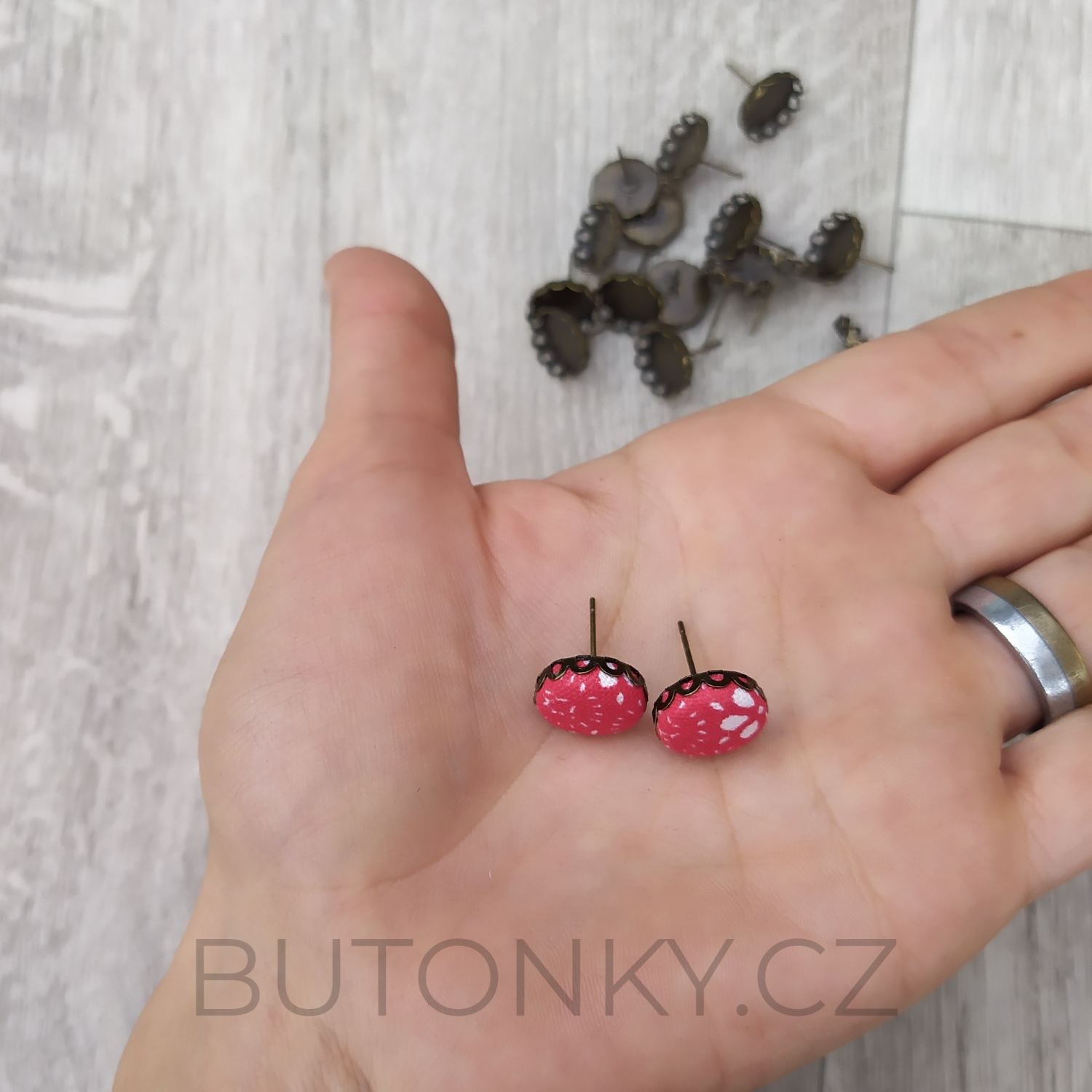 Puzeta ozdobná starobronz, 12 mm, 1 pár